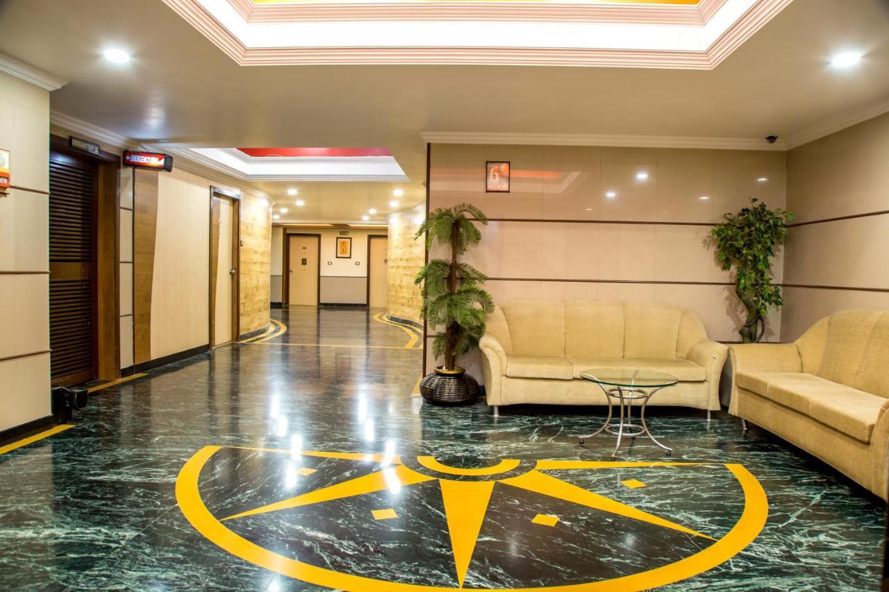 Hotel Tip Top Plaza 塞恩 外观 照片
